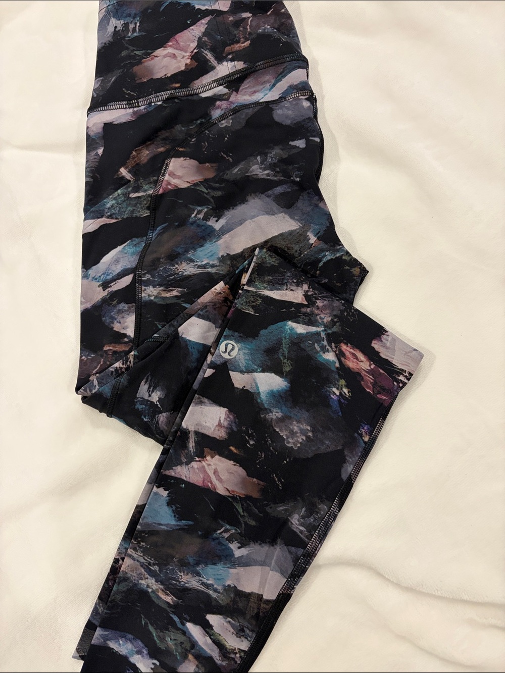 lululemon athletica Girls' Multicolor Printed Active Leggings - Black Base